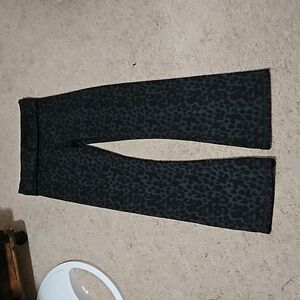 Victoria secret leggings size 10